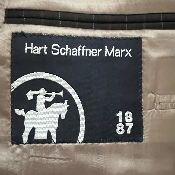 Like New Hart Schaffner Marx Charcoal Gray Pinstripe Blazer Size 44L 100% Wool - Picture 3 of 8